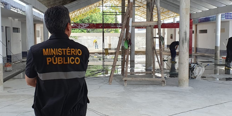 O Ministério Público do Amazonas (MPAM), por meio da Promotoria de Justiça de Uarini, conduziu uma inspeção nas obras de uma creche municipal do Tipo B — edificação destinada ao programa Proinfância e voltada exclusivamente para a educação infantil — localizada na Avenida Franco Lopes, no município de Uarini. A atividade ocorreu na última sexta-feira (21).